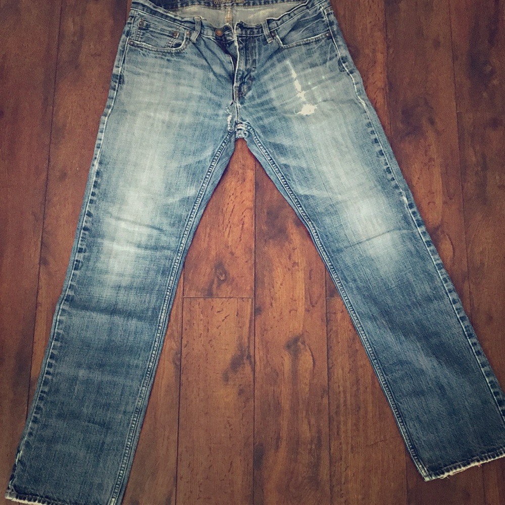 Distressed American Eagle Blue Jeans